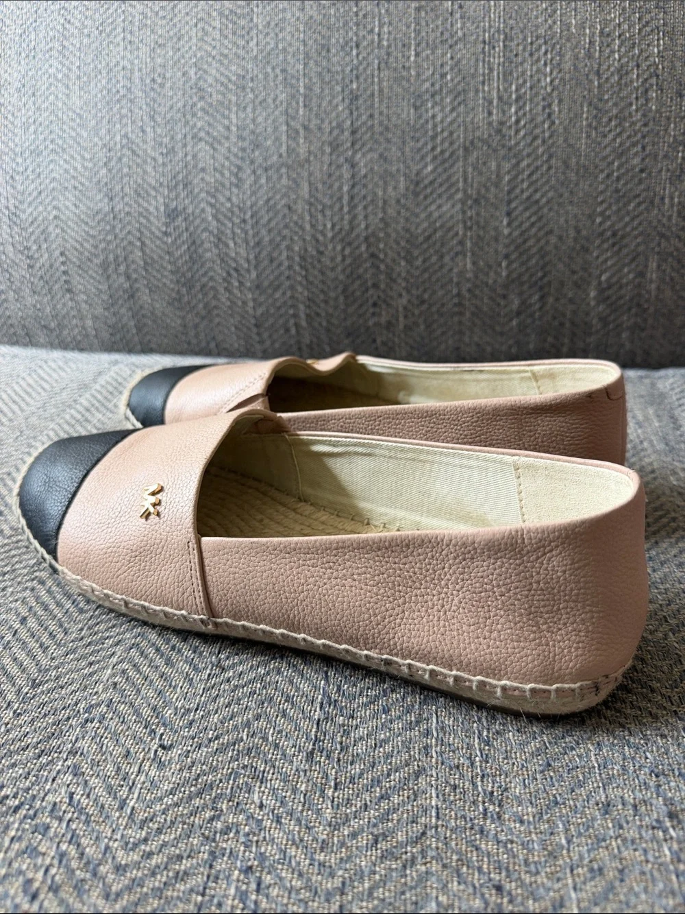 Michael Kors Kendrick Slip On colorblock leather Espadrille Oyster flats 6.5